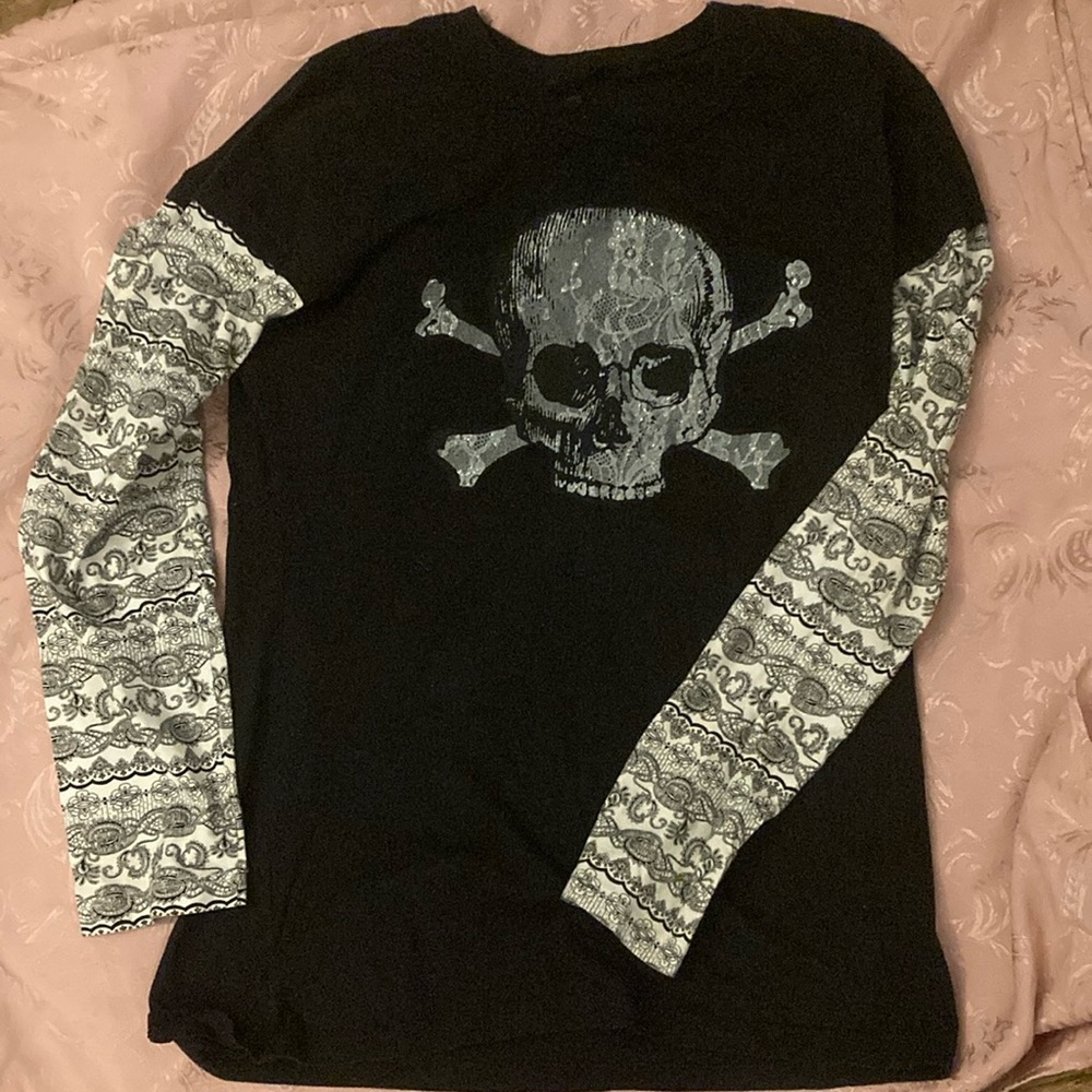 Scull face Longsleeves T Shirt SZ M-L w Glitter 🎃 Halloween